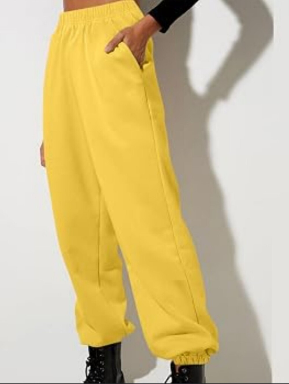 Aritzia TNA The Super Fleece Joggers, Sweatpants,Vibrant Yellow,S
